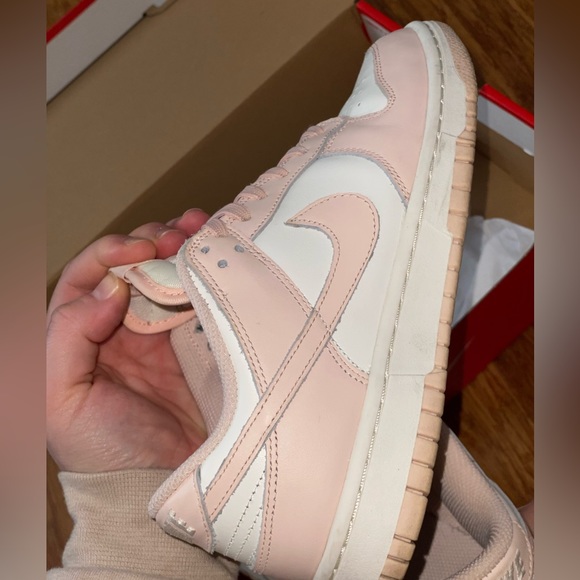 Women’s Nike dunk low sail/ orange pearl lightly worn - Picture 6 of 7